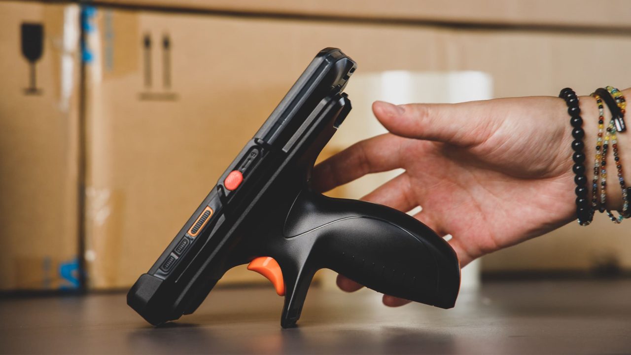 Smart Android Barcode Scanner Gun for Warehouses